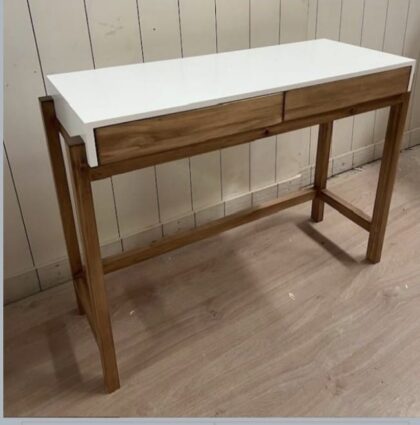 ESCRITORIO CON TAPA EN MDF Y PATAS EN ALAMO MACIZO 1.00x40x80, EFECTIVO 10% OFF